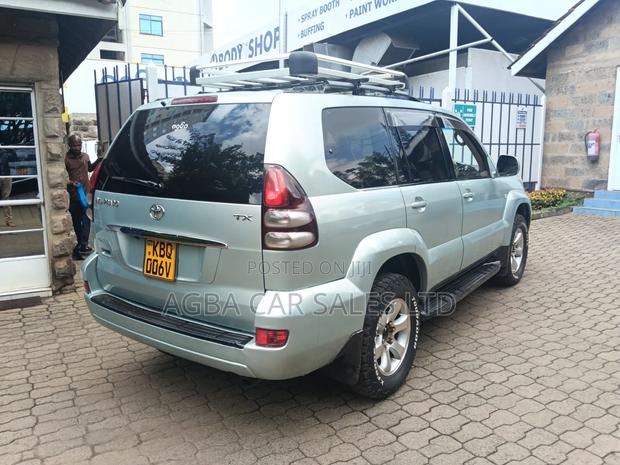 Toyota Land Cruiser Prado 2004 Green