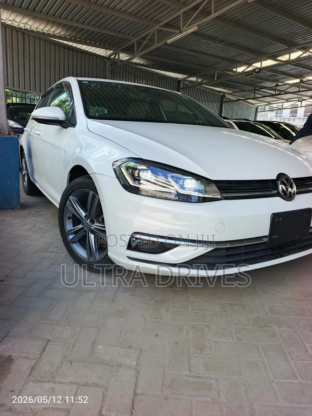 Volkswagen Golf 2019 White