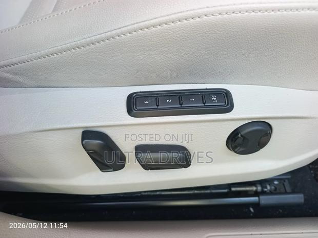 Volkswagen Golf 2019 White