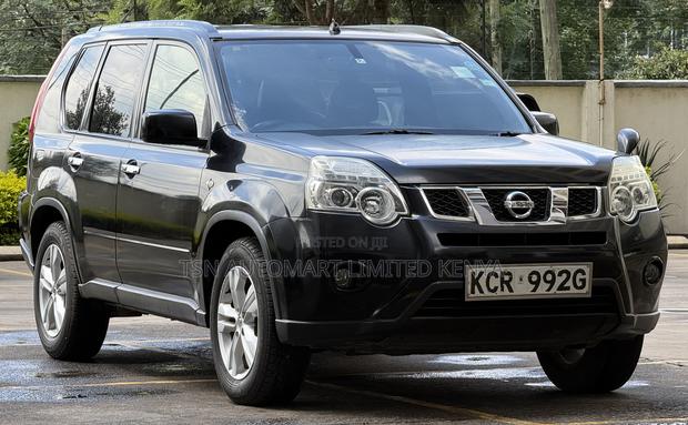 Nissan X-Trail 2.0 Petrol XE 2012 Black