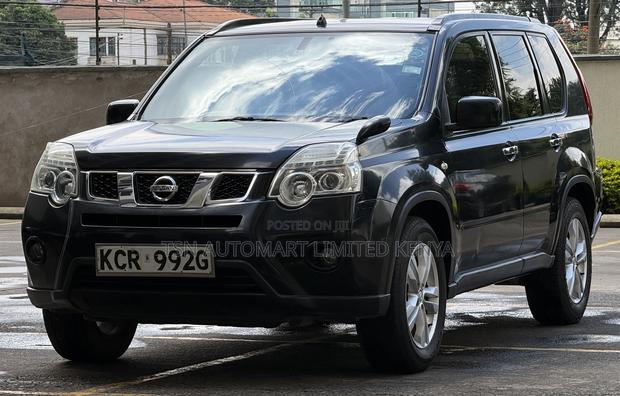 Nissan X-Trail 2.0 Petrol XE 2012 Black