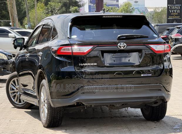 Toyota Harrier 2.0 2019 Black