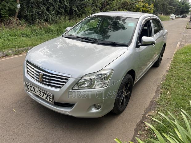 Toyota Premio 2013 Silver