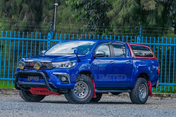 Toyota Hilux 2019 Blue