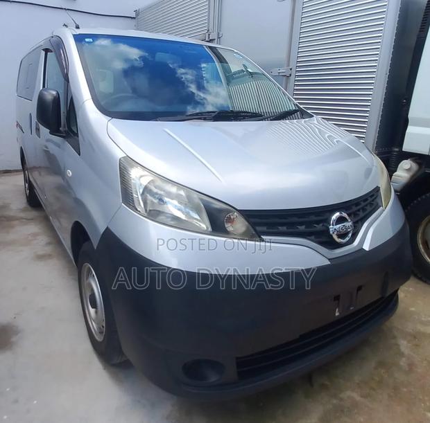 Nissan NV200 2019 Gray