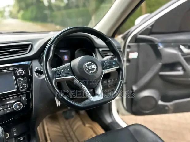 Nissan X-Trail 2.0 Petrol FWD 2018 Pearl