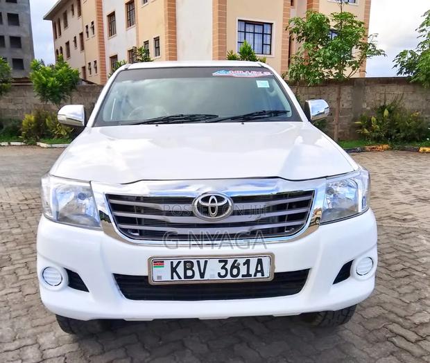 Toyota Hilux 2013