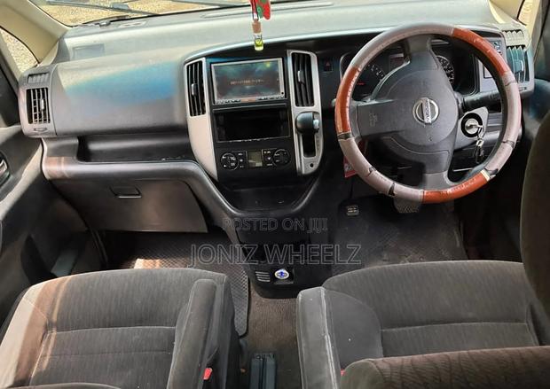 Nissan Serena 2008 Silver