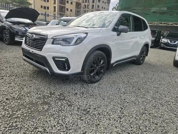 Subaru Forester Premium AWD 2020 Off white