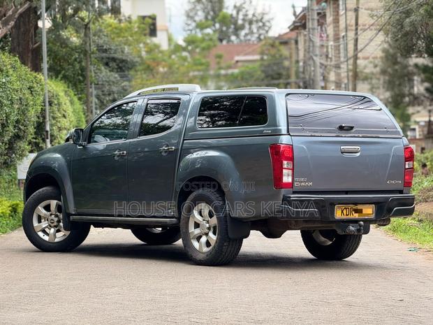 Isuzu D-MAX 2017 Gray