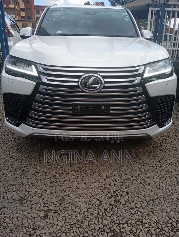 Lexus LX 2023 White