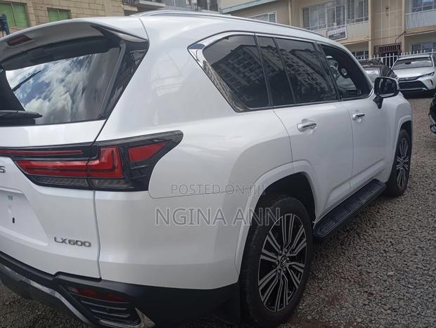 Lexus LX 2023 White