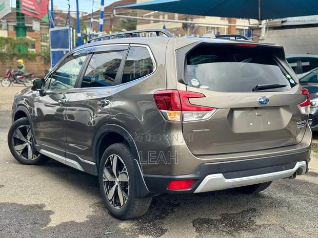Subaru Forester 2019 Gold