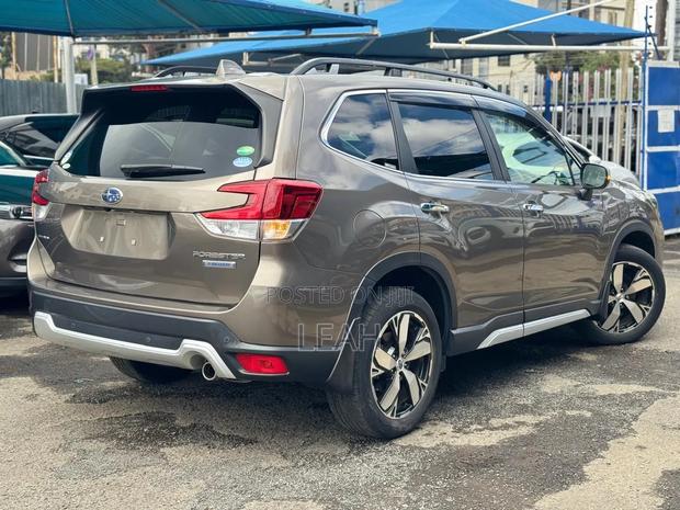 Subaru Forester 2019 Gold