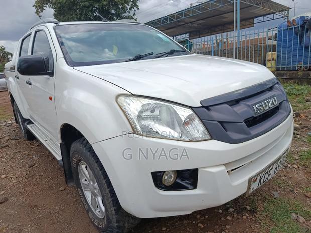 Isuzu D-MAX 2015 White