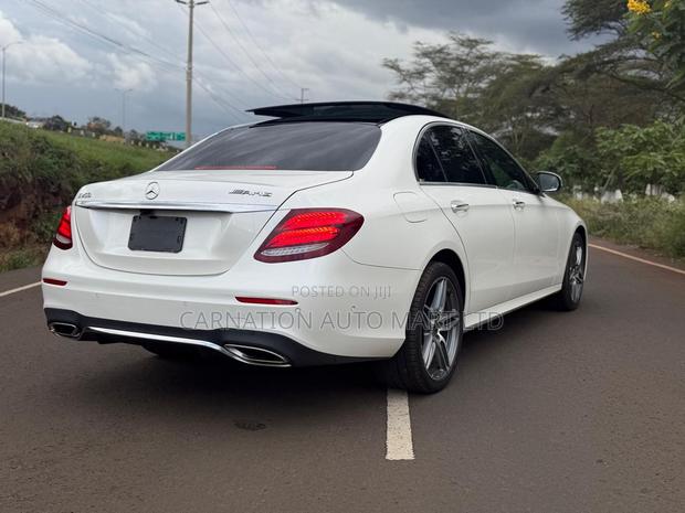 Mercedes-Benz E250 2017 Pearl