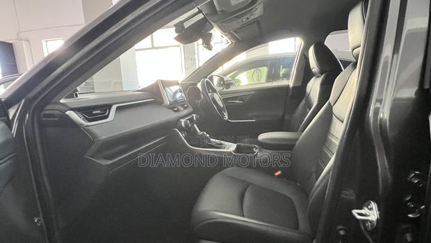 Toyota RAV4 2019 Gray