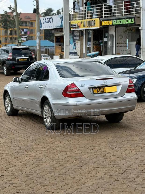 Mercedes-Benz E200 2004 Silver