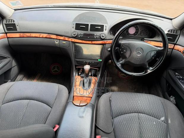 Mercedes-Benz E200 2004 Silver