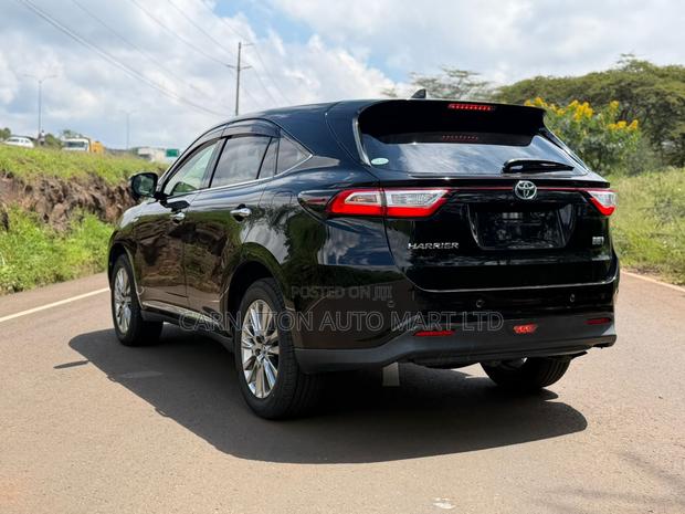 Toyota Harrier 2.5 Hybrid 4WD 2018 Black