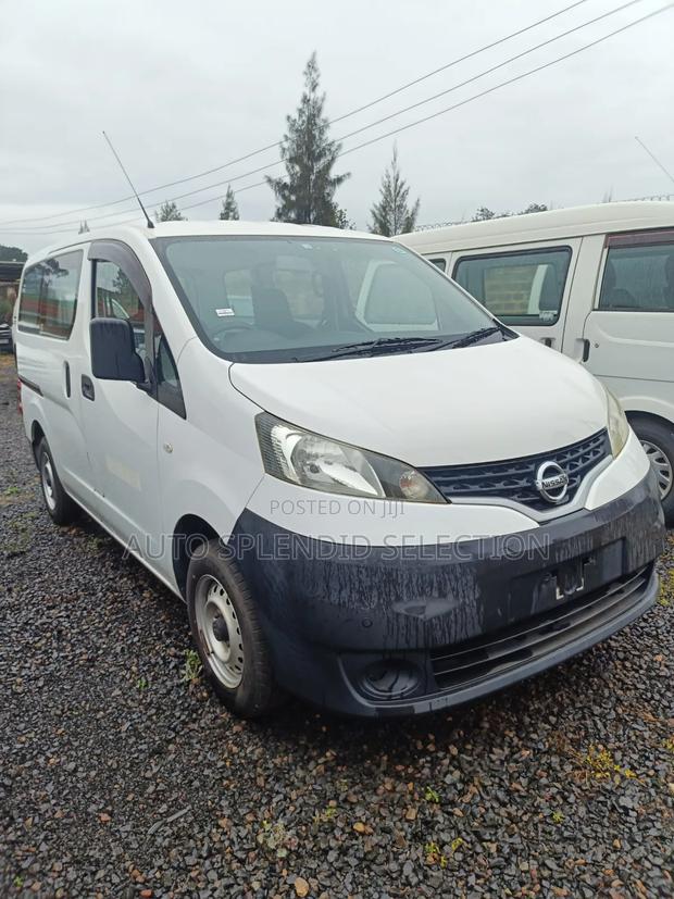 Nissan NV200 2018 White