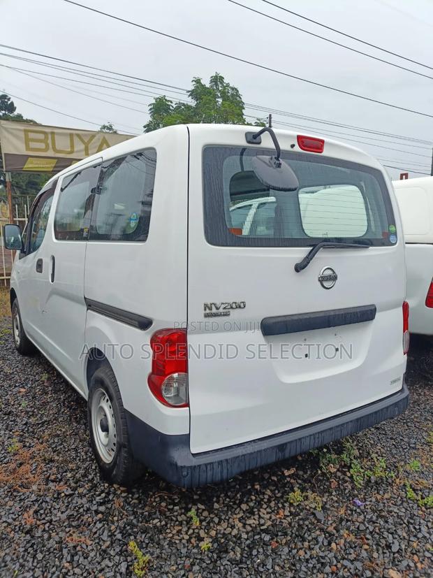 Nissan NV200 2018 White
