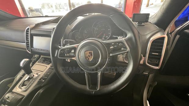 Porsche Cayenne GTS AWD 2016 Pearl
