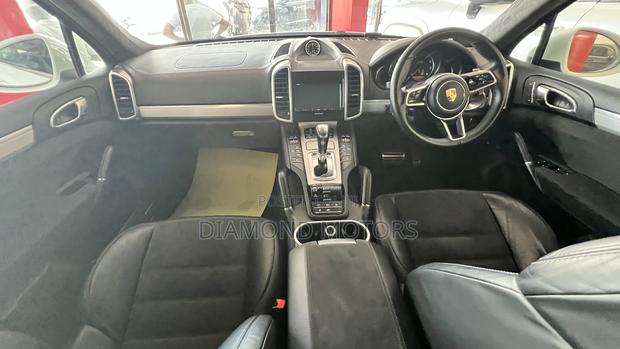 Porsche Cayenne GTS AWD 2016 Pearl