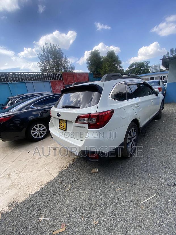 Subaru Outback 2.5i 4dr Wagon AWD (2.5L 4cyl CVT) 2015 White