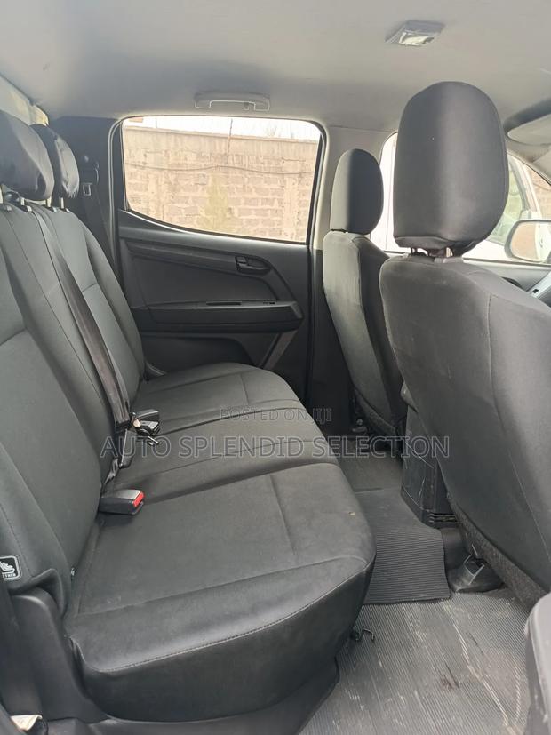 Isuzu D-MAX 2015 White