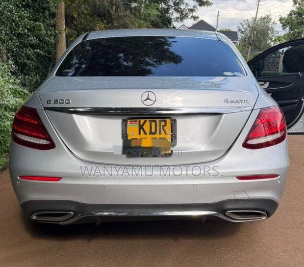 Mercedes-Benz E200 2018 Silver