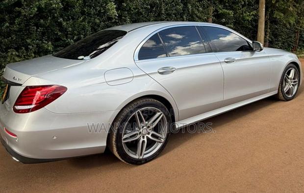 Mercedes-Benz E200 2018 Silver