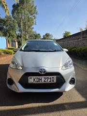 Toyota Aqua 2015 Silver for sale