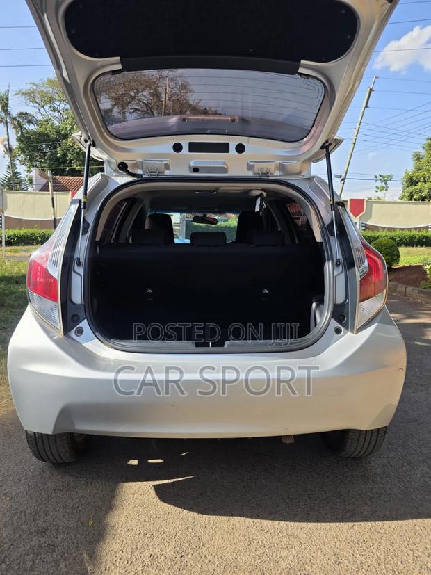 Toyota Aqua 2015 Silver
