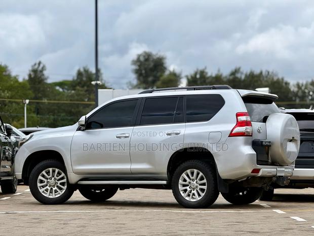 Toyota Land Cruiser Prado 3.0 D-4D (190 Hp) 7 seats 2016 Silver