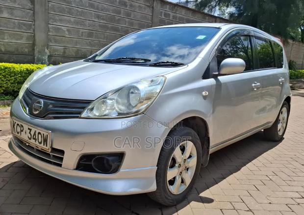 Nissan Note 2011 Silver