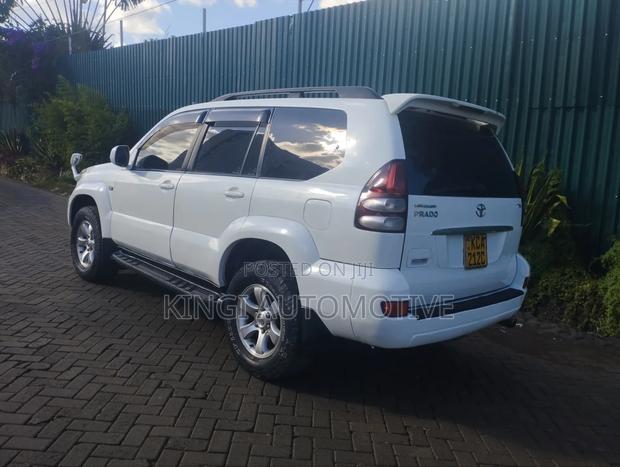 Toyota Land Cruiser Prado 2008 White