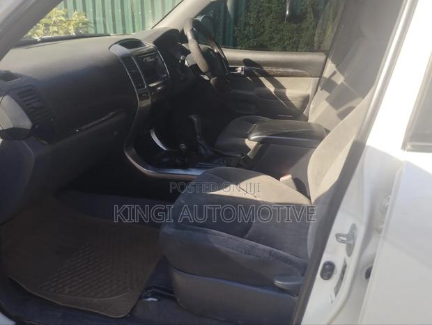 Toyota Land Cruiser Prado 2008 White