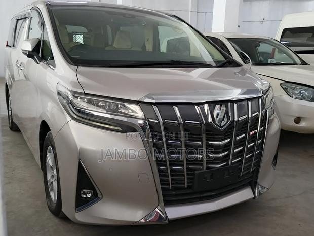 Toyota Alphard 2.5 Petrol FWD 2019 Gold