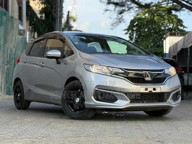 Honda Fit 2019 Silver
