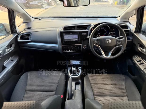 Honda Fit 2019 Silver