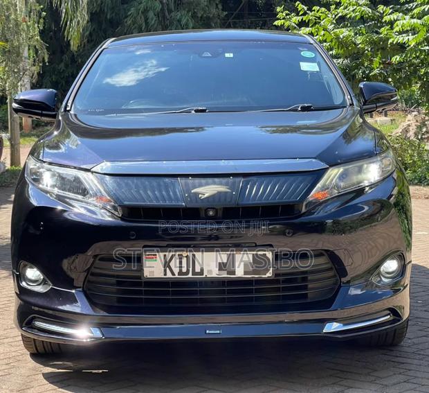 Toyota Harrier 2.0 2016 Black