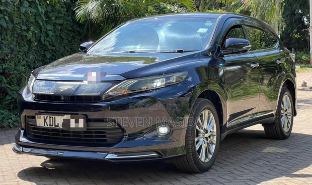 Toyota Harrier 2.0 2016 Black