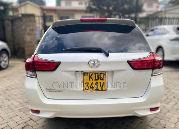 Toyota Corolla Fielder 2017 White