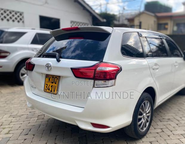 Toyota Corolla Fielder 2017 White
