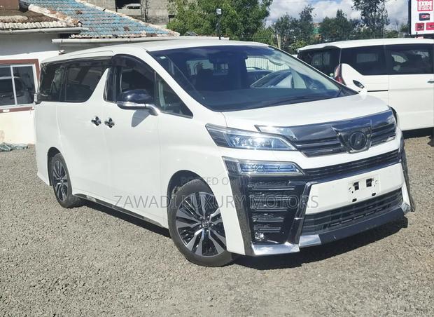 Toyota Alphard 2.5 Petrol FWD 2019 White
