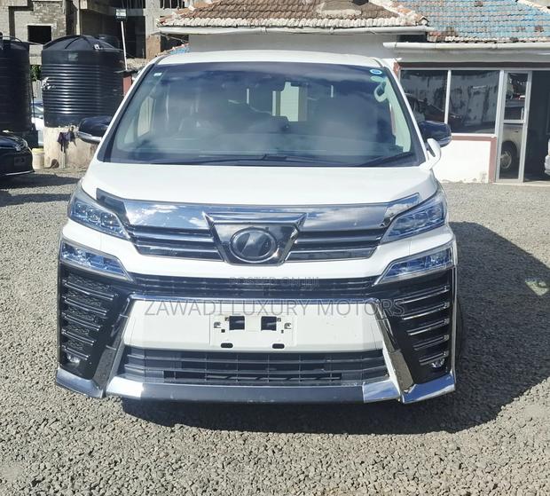 Toyota Alphard 2.5 Petrol FWD 2019 White