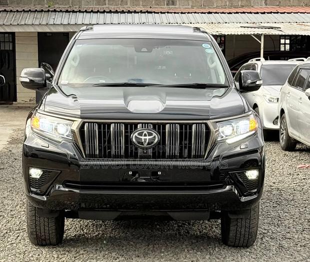 Toyota Land Cruiser Prado 2.7 2020 Matt Black