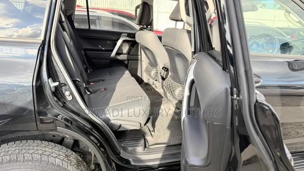Toyota Land Cruiser Prado 2.7 2020 Matt Black