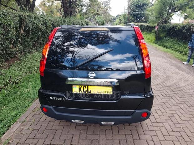 Nissan X-Trail 2.0 Petrol XE 2010 Black
